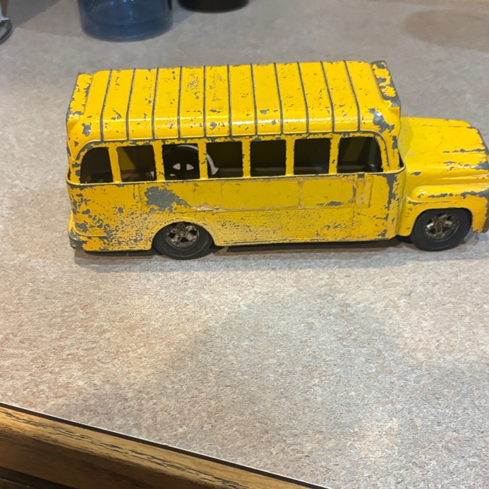 Classic Hubley 1975 Yellow Toy Bus